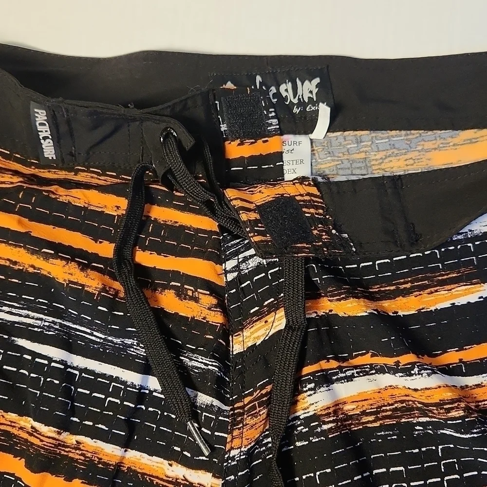 Pacific Surf Men's Size Large Multi-Color Surfer Print Vintage Surf Swim Trunks